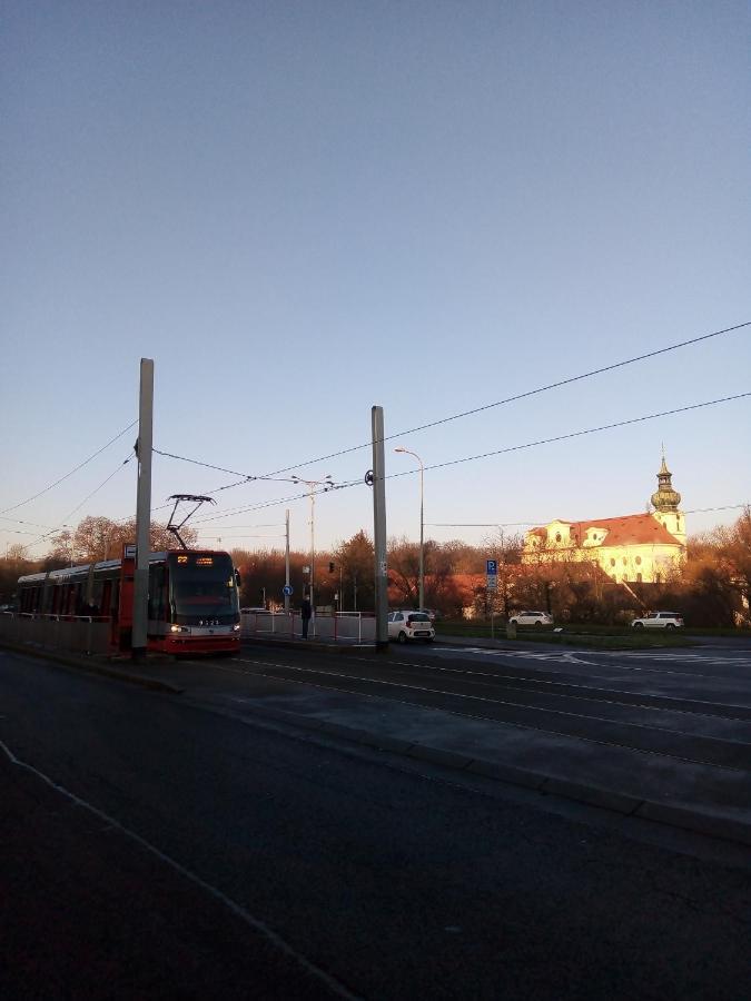 Apartricanova Prague Luaran gambar