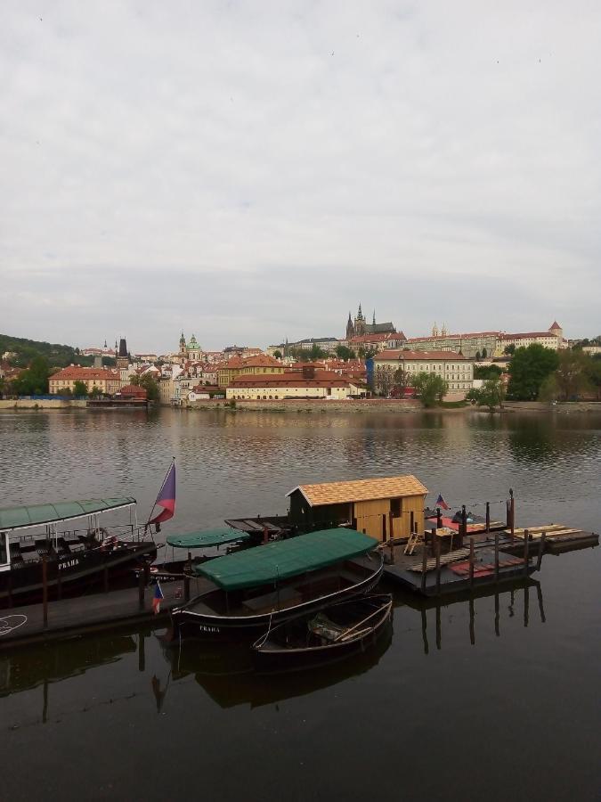 Apartricanova Prague Luaran gambar